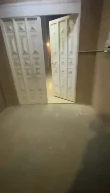 فيلا دورين مفصولة مع ملحق | الجبيل الصناعية ـ حي مكة الجنوبية ـ 525م²