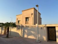 فيلا فاخرة 666م² مطلة على البحر مباشرة (طراز B2) | الجبيل الصناعية ـ جلمودة (محلة الرياض)