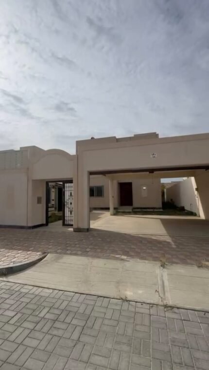 فيلا فاخرة منفصلة للبيع 522م² | الجبيل الصناعية – حي جلمودة