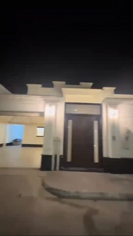 فيلا فاخرة جداً للبيع 642م² (رأس بلوك - 3 شوارع) | الجبيل الصناعية – حي جلمودة