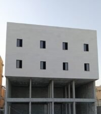 عمارة جديدة (تجارية - سكنية) بمساحة 600م² للبيع | الدمام – حي طيبة