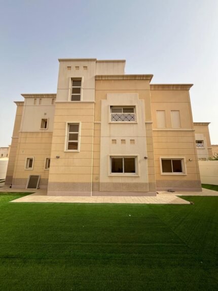 فيلا للبيع 490م² (زاوية) | الجبيل الصناعية – حي المطرفية