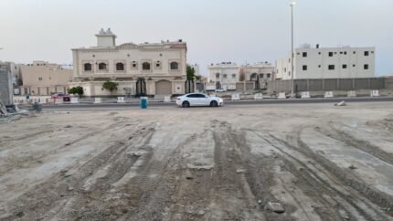 أرض سكنية 900م² للبيع | الخبر – حي الصواري